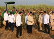 Dampingi Presiden Prabowo Panen Raya di Malang, Menteri Nusron: Ketahanan Pangan Butuh Kepastian Hukum Tanah